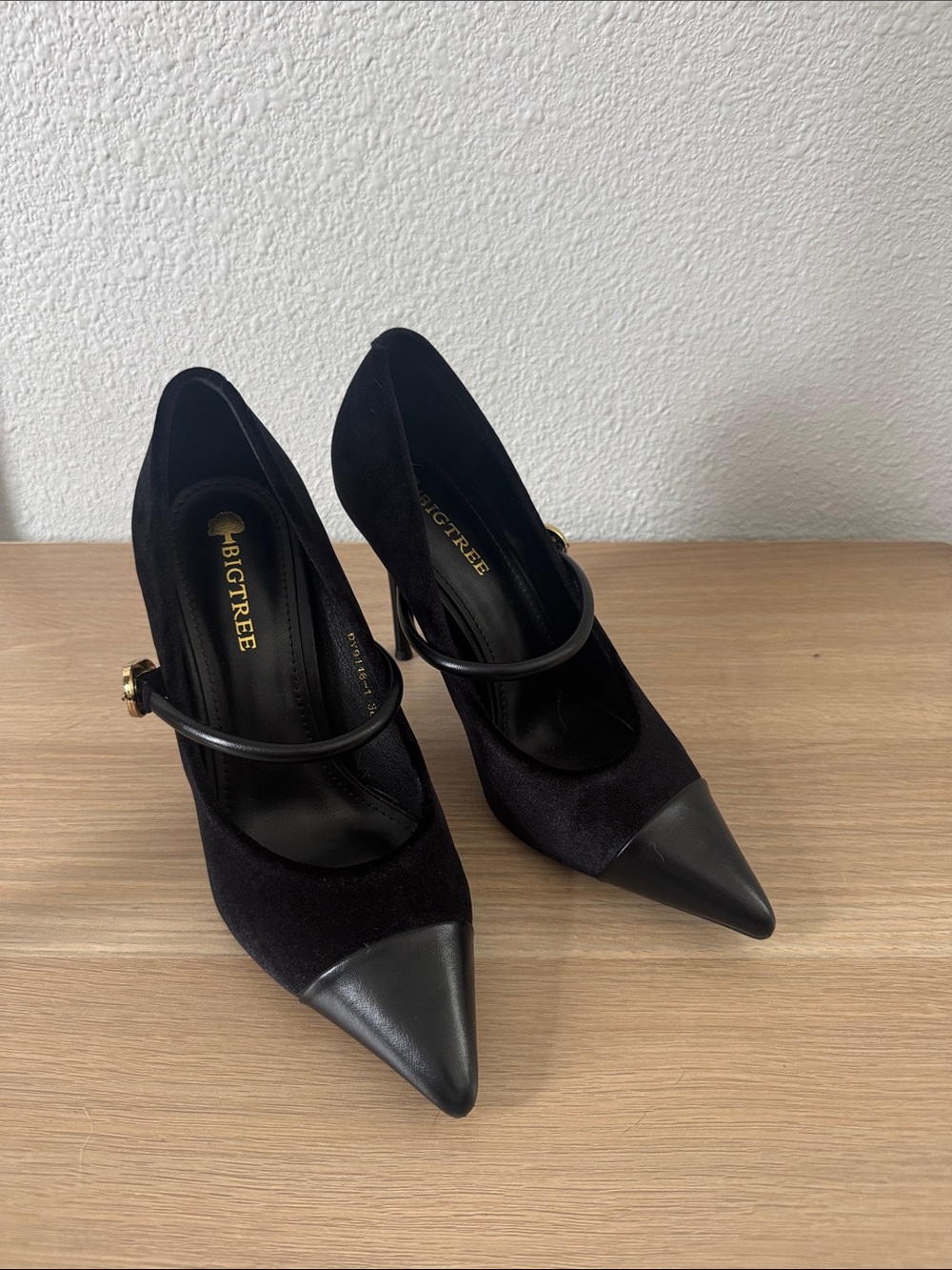 Black Pointed Toe Mary Jane Pumps